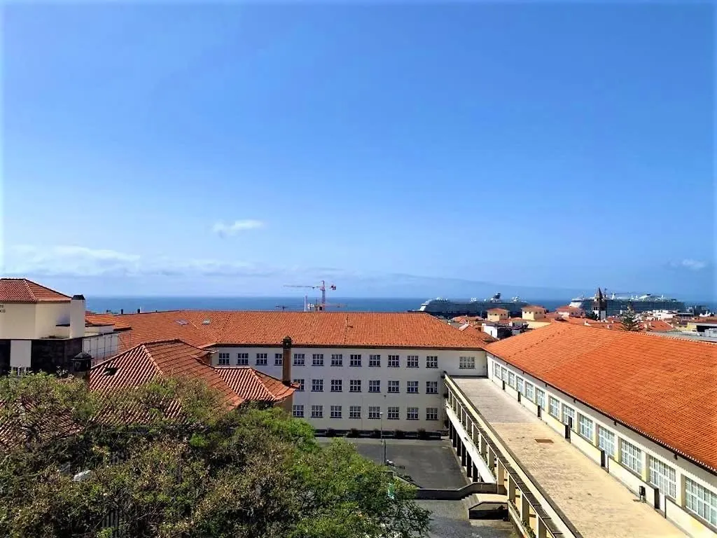Madeira, 3 Bedroom Apartment With Ocean Views In Funchal Funchal (Madeira)