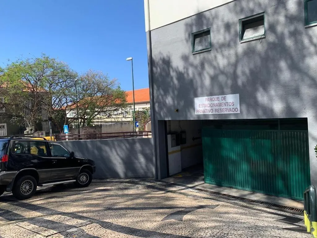 Madeira, 3 Bedroom Apartment With Ocean Views In Funchal