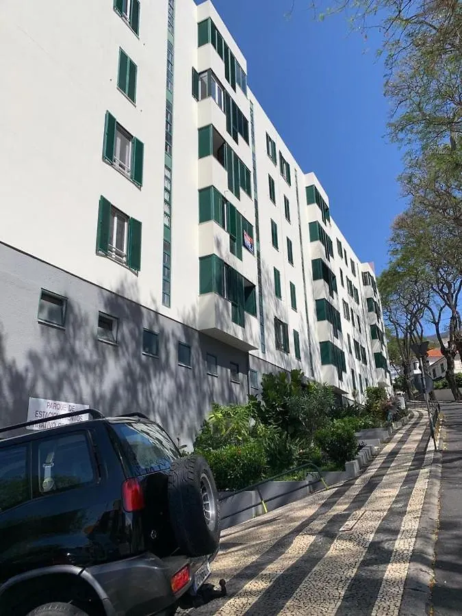 Madeira, 3 Bedroom Apartment With Ocean Views In Funchal 0*, Funchal (Madeira)