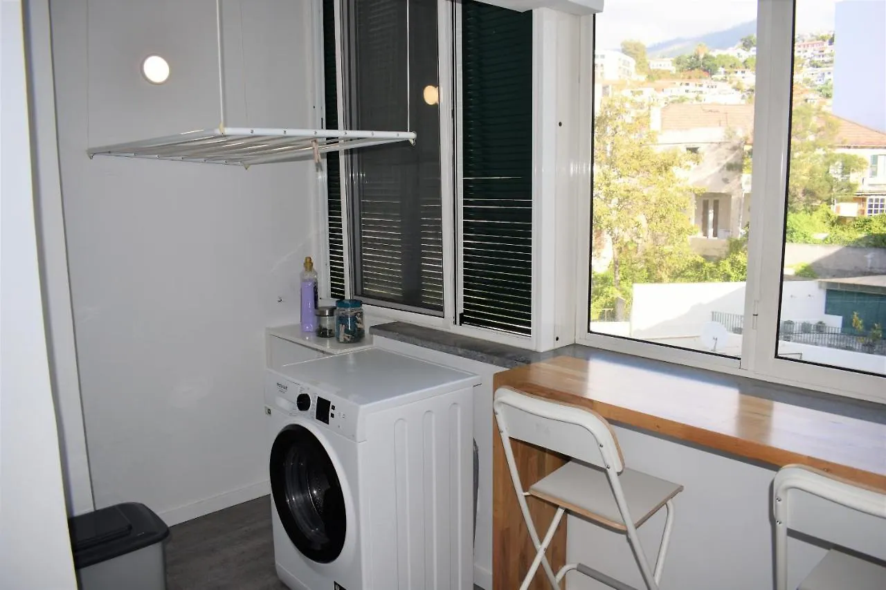 Madeira, 3 Bedroom Apartment With Ocean Views In Funchal 0*, Funchal (Madeira)