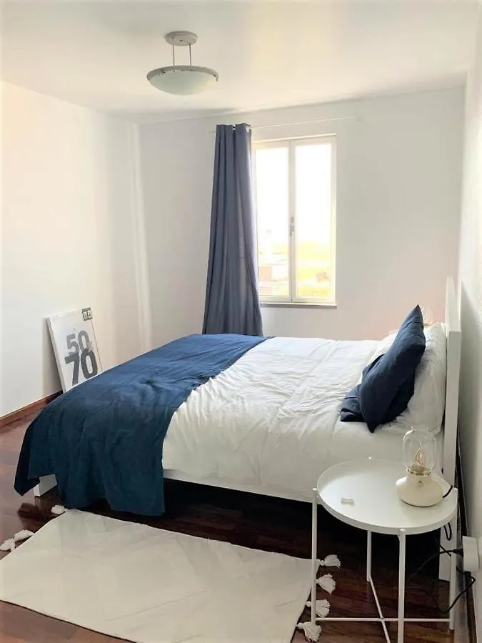 Madeira, 3 Bedroom Apartment With Ocean Views In Funchal