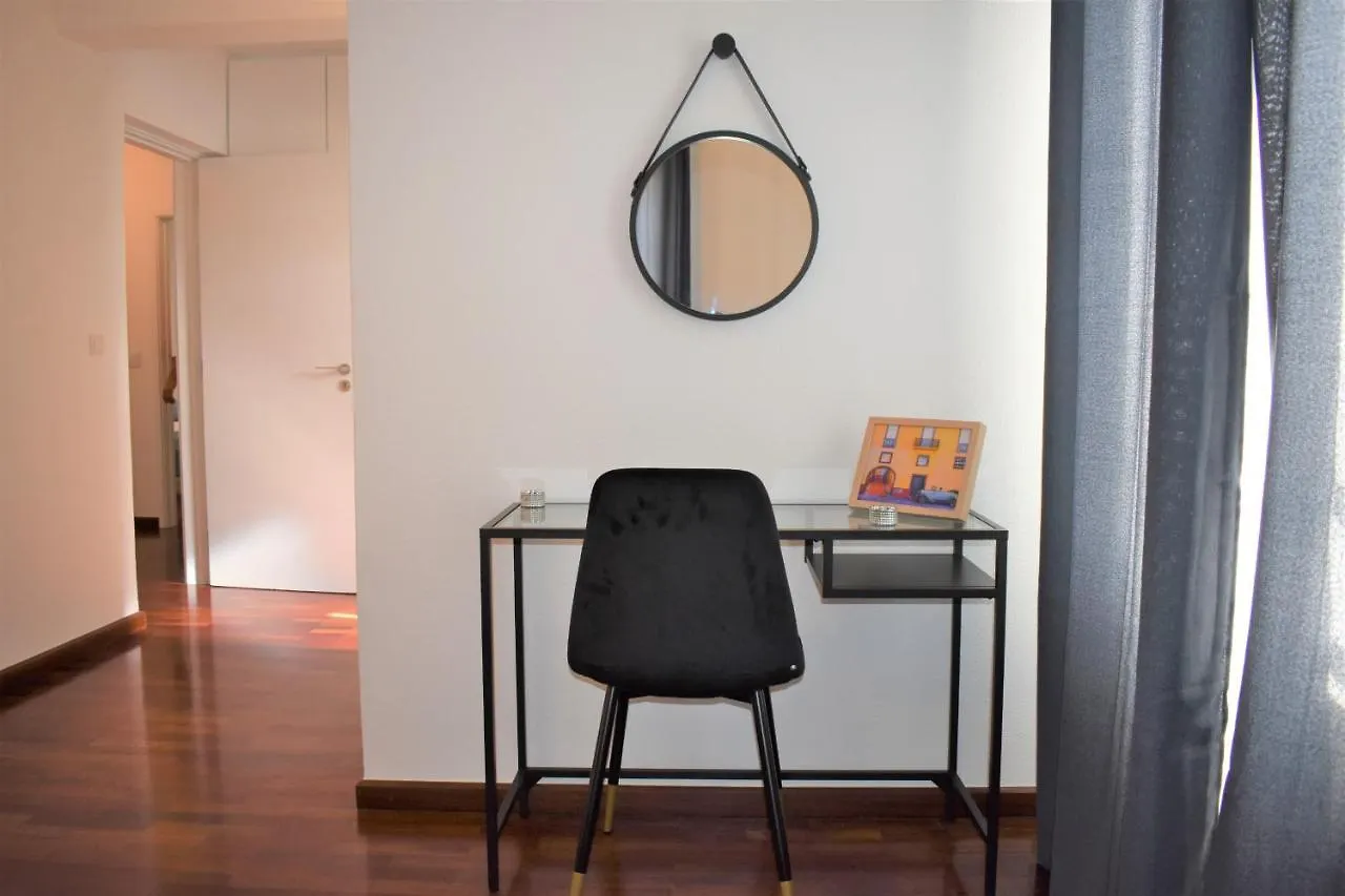 Madeira, 3 Bedroom Apartment With Ocean Views In Funchal